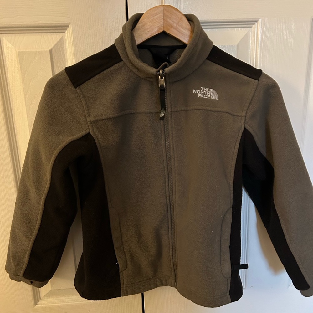 North face gray/black jacket - boys youth small